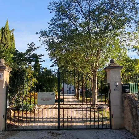 De La Diligence Bed & Breakfast *